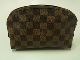 ルイ・ヴィトン（LOUIS VUITTON）Ｎ４７５１６　ダミエ化粧ポーチ