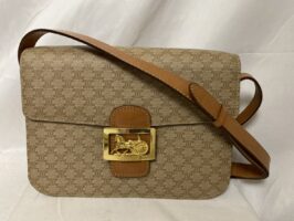 セリーヌ[CELINE]マカダム柄馬車ショルダーバッグ
