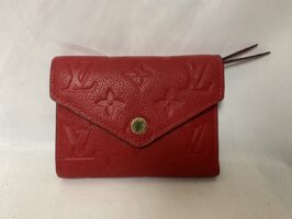 ルイ・ヴィトン[LOUIS VUITTON]M63701 ポルトフォイユ・ヴィクトリーヌ スカーレット