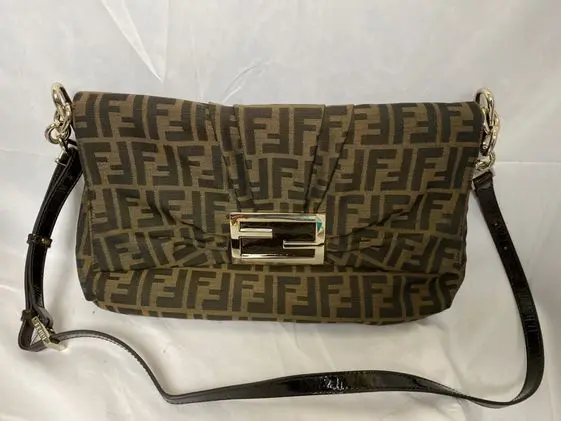 FENDIを高値で売るなら