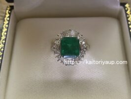 エメラルド[EMERALD]Pt900E3.30ctD0.80ct
