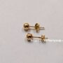ピアス　K18　0.3g