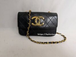シャネル[CHANEL]内側カビ、剥がれチェーンショルダー